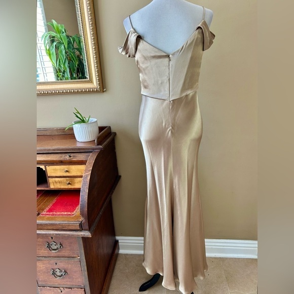 Jenny Yoo Serena Gold Satin Off Shoulder Gown Maxi Dress Bridesmaid Cowl Neck 8 - Picture 8 of 16